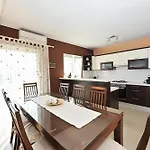 Veliki Petra 포세다르예