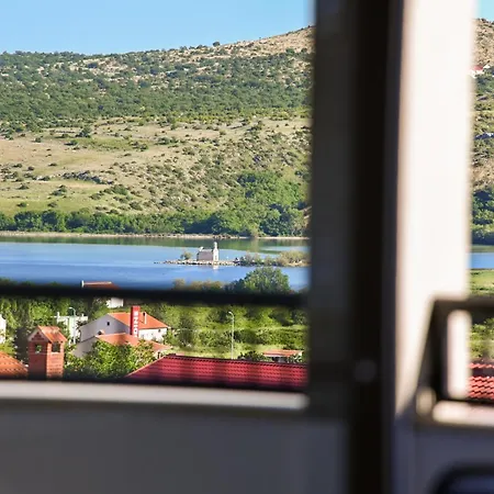 アパート Veliki Petra *