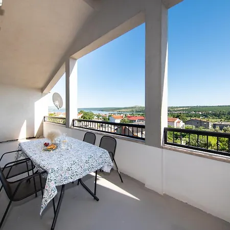 Veliki Petra * ポセダリェ